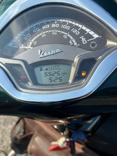 Piaggio GTS 300 HPE - foto 2
