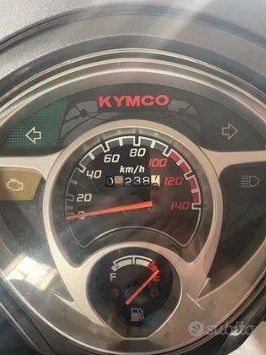 Vendo scooter come nuovo, usato un solo anno.