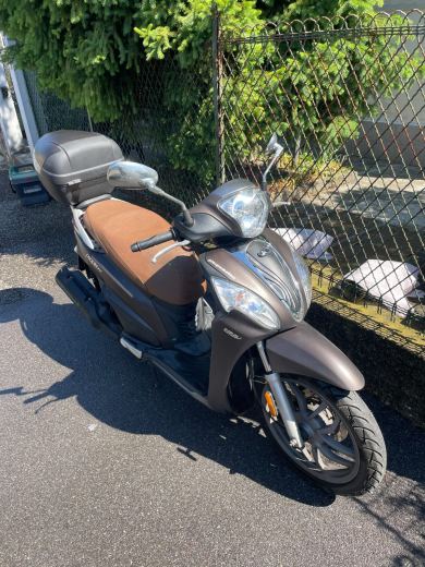 Vendo scooter come nuovo, usato un solo anno. - foto 3