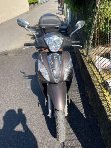 Vendo scooter come nuovo, usato un solo anno. - foto 4