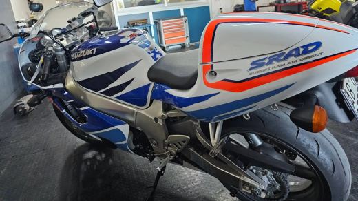 Suzuki GSX-R 750 - foto 3