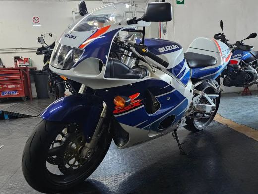 Suzuki GSX-R 750