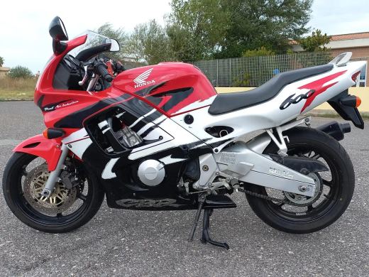 Honda CBR 600 F - foto 3