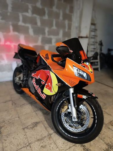 Honda CBR 600 RR - foto 2