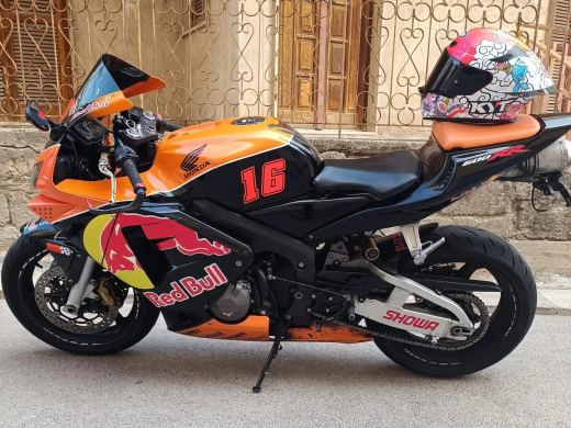 Honda CBR 600 RR - foto 3