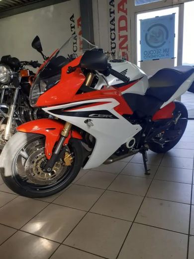 Honda CBR 600 F - foto 5
