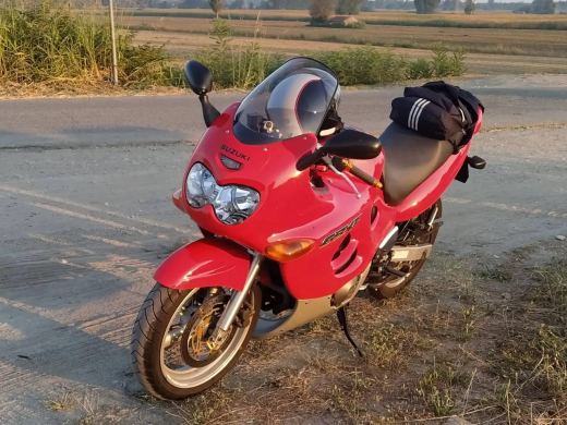 Suzuki GSX 600 F - foto 4