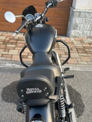 Royal Enfield Meteor 350 Black Stellar - foto 3
