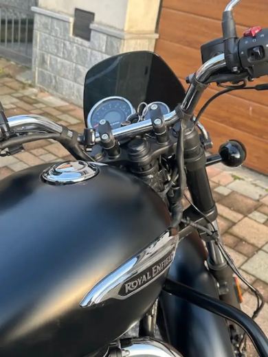 Royal Enfield Meteor 350 Black Stellar - foto 4