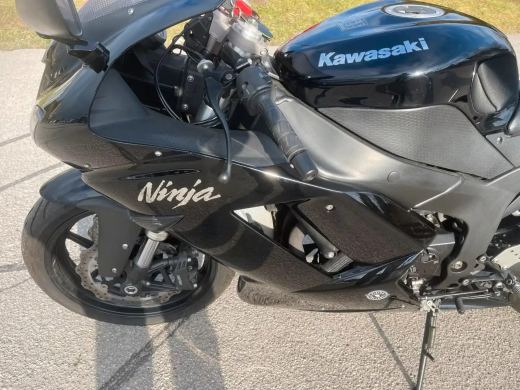 Kawasaki Ninja ZX-6R - foto 2