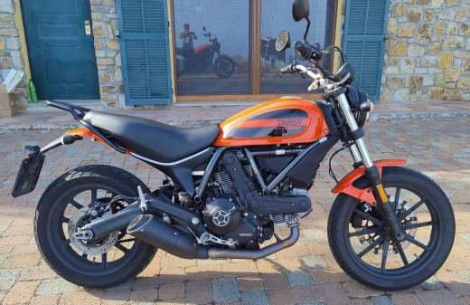 Ducati Scrambler 400 Sixty 2 - foto 5