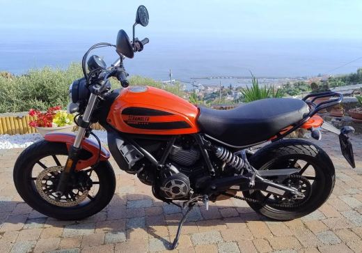 Ducati Scrambler 400 Sixty 2 - foto 2