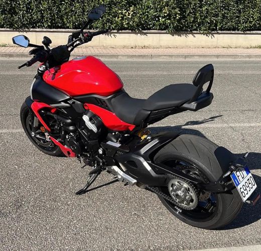 Ducati Diavel V4 - foto 2