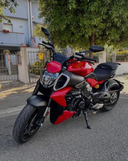 Ducati Diavel V4 - foto 3