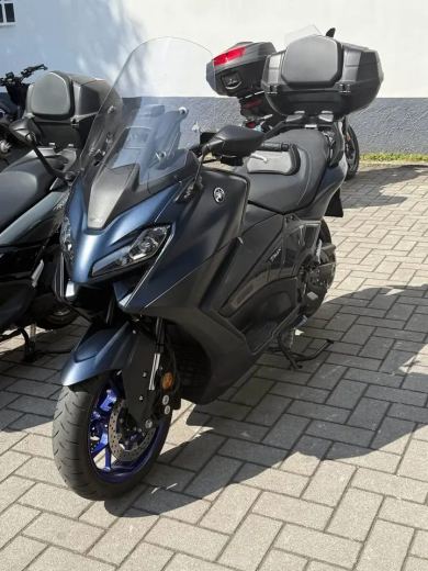 Yamaha TMAX 560