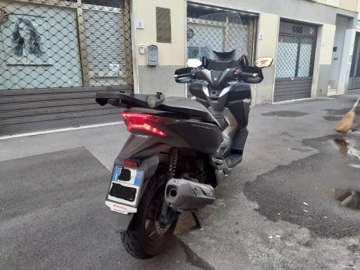 Honda Forza 300 - foto 4