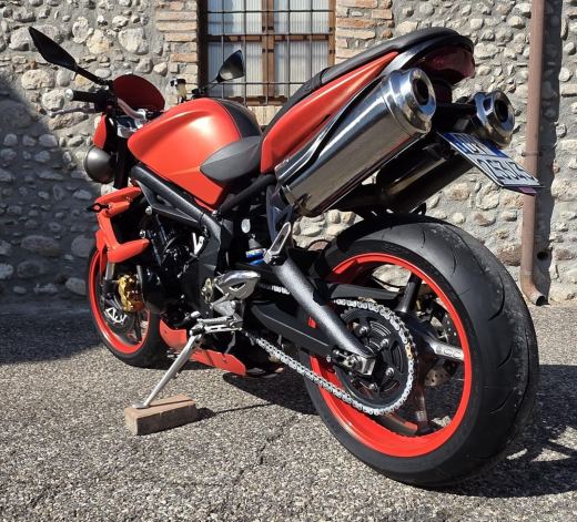 Triumph Street Triple 675 R - 02/2011 - foto 4