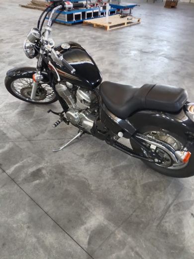 Honda VT 600 C Shadow pochi chilometri- prezzo trattabile - foto 3