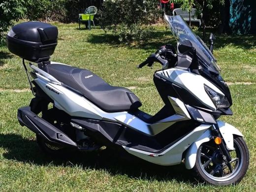 SYM Cruisym 300