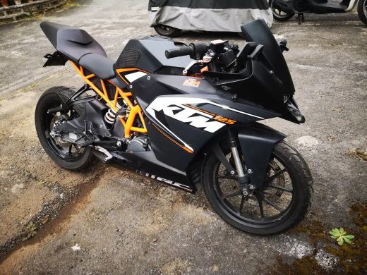 KTM RC 125 - foto 3