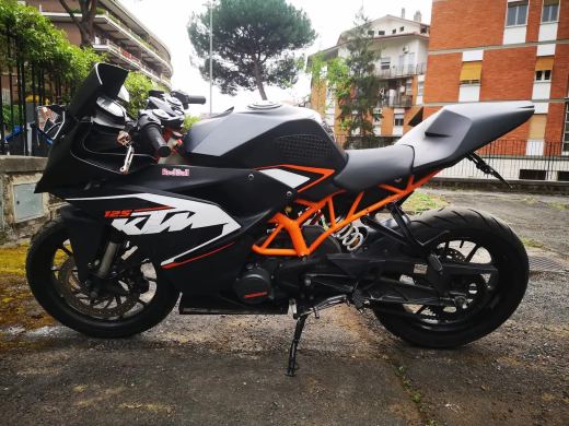 KTM RC 125 - foto 4
