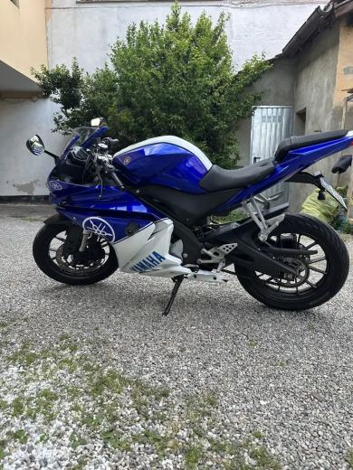 Yamaha YZF-R125 - foto 2