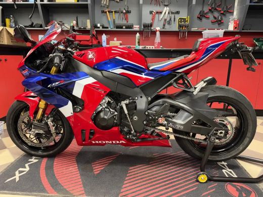 Honda CBR 1000 RR-R Fireblade SP - foto 3