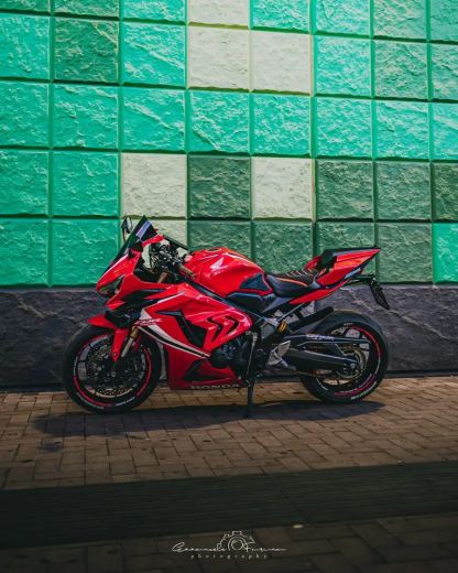 Honda CBR 650 - foto 3