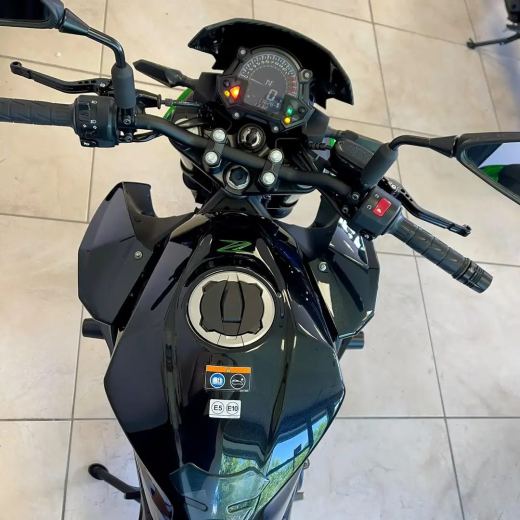 Kawasaki Z 400 - foto 5