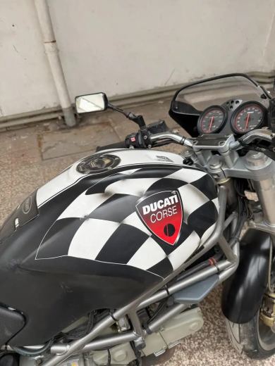 Ducati Monster 600 - foto 3