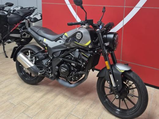 Benelli Leoncino 250 - foto 2