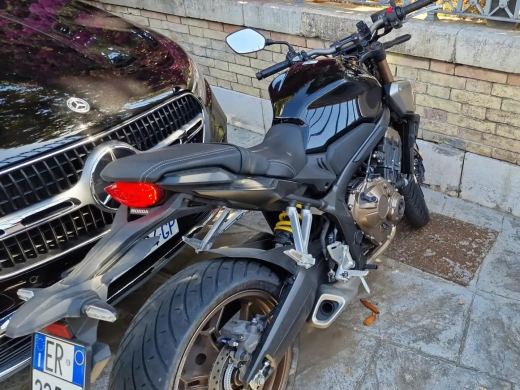 Honda CBR 650 - foto 2