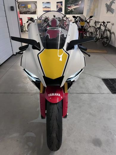 Yamaha YZF-R1 60th anniversary - foto 4