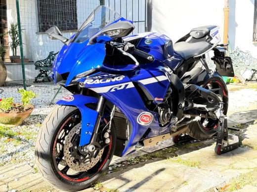 Yamaha YZF-R1 - foto 2