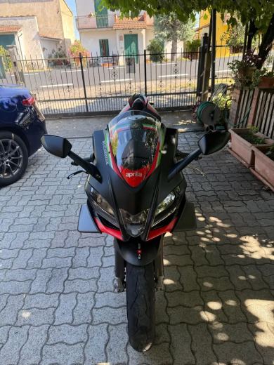 Aprilia RSV4 1100 Factory 2020 - foto 3