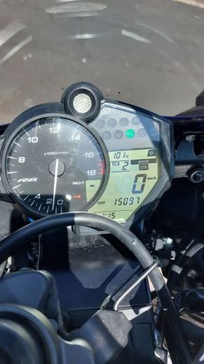Yamaha YZF-R6 - foto 2