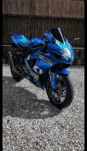 Suzuki GSX-R 750 - foto 3