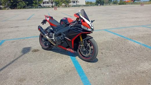 Aprilia RSV4 Factory SE SBK-09 Max Biaggi pubblicato da MotoAffari